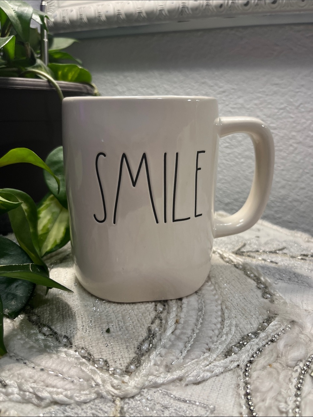 White "SMILE" Ceramic Coffee Mug - Minimalist Home Dining
